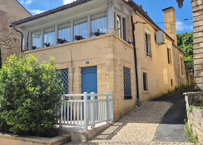 Holiday home L'escapade Sarladaise Cocon De Charme Climatise *